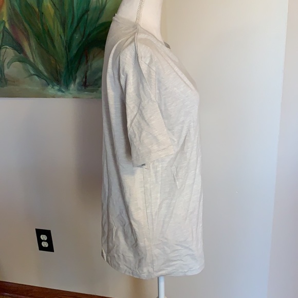 🎉Host Pick🎉 Denim & Flower Toucan Short Sleeve Tee - Picture 3 of 6